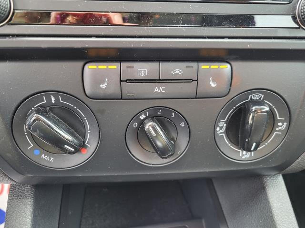 2016 Volkswagen Jetta TRENDLINE PLUS Photo