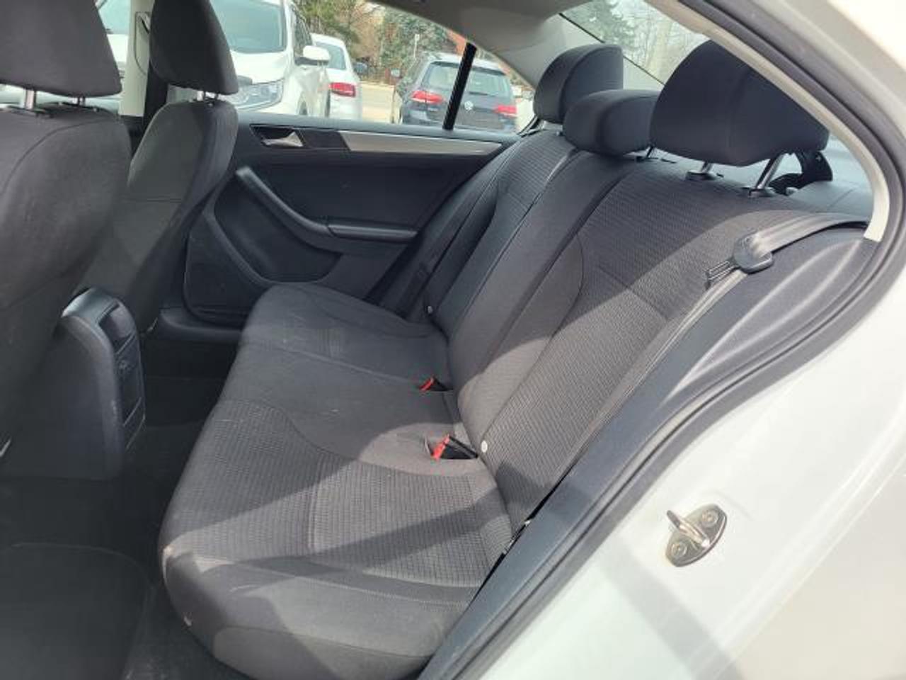 2016 Volkswagen Jetta TRENDLINE PLUS Photo