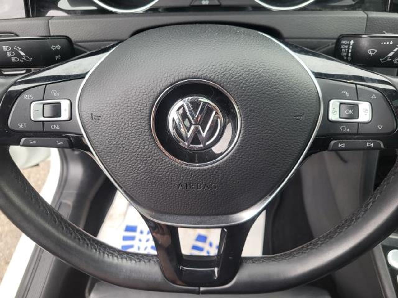 2018 Volkswagen Golf Highline Photo