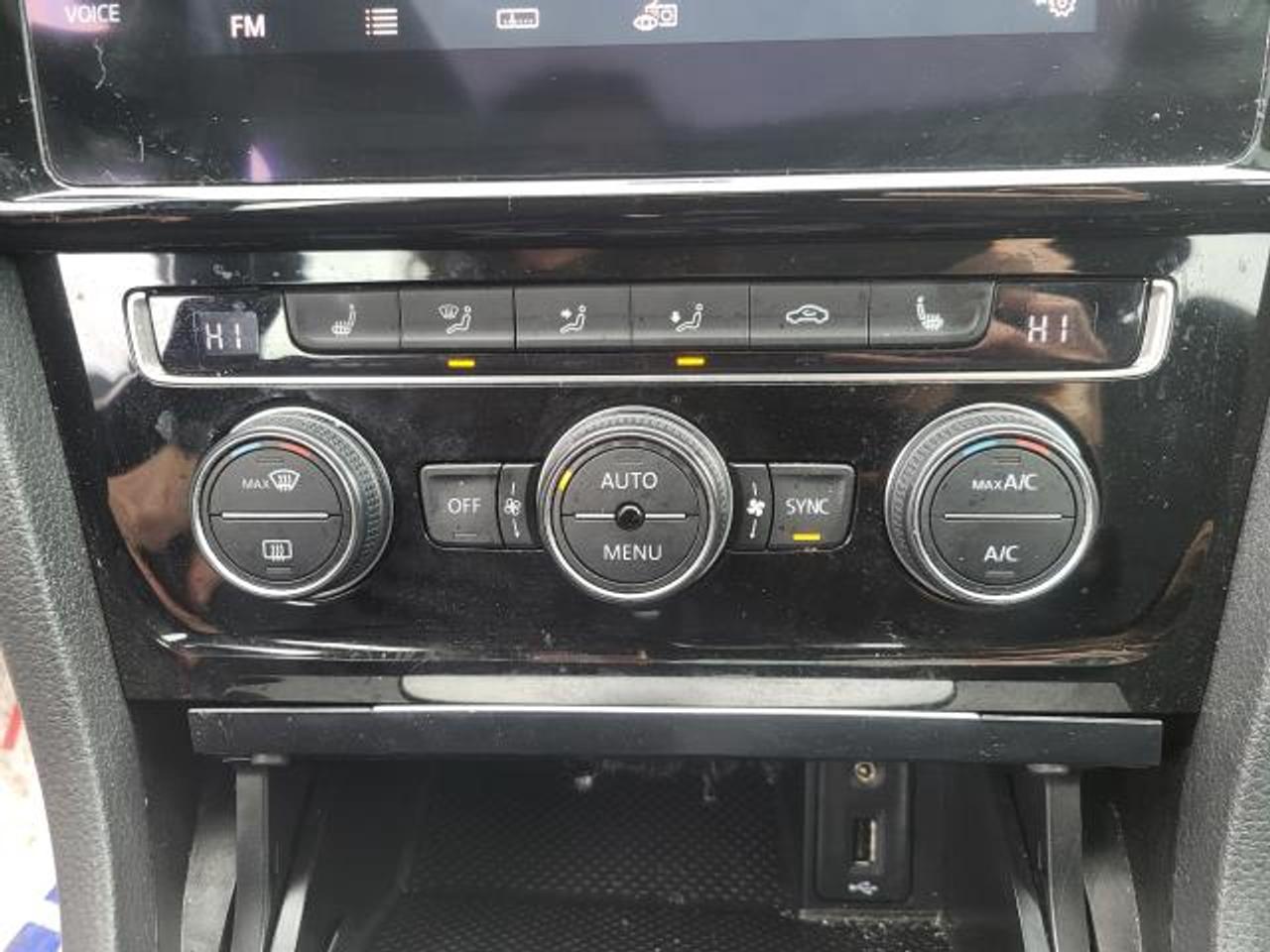 2018 Volkswagen Golf Highline Photo