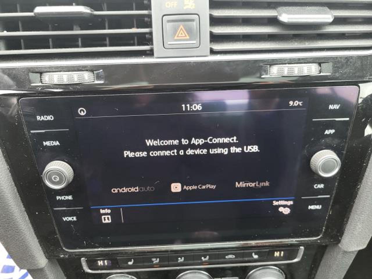 2018 Volkswagen Golf Highline Photo