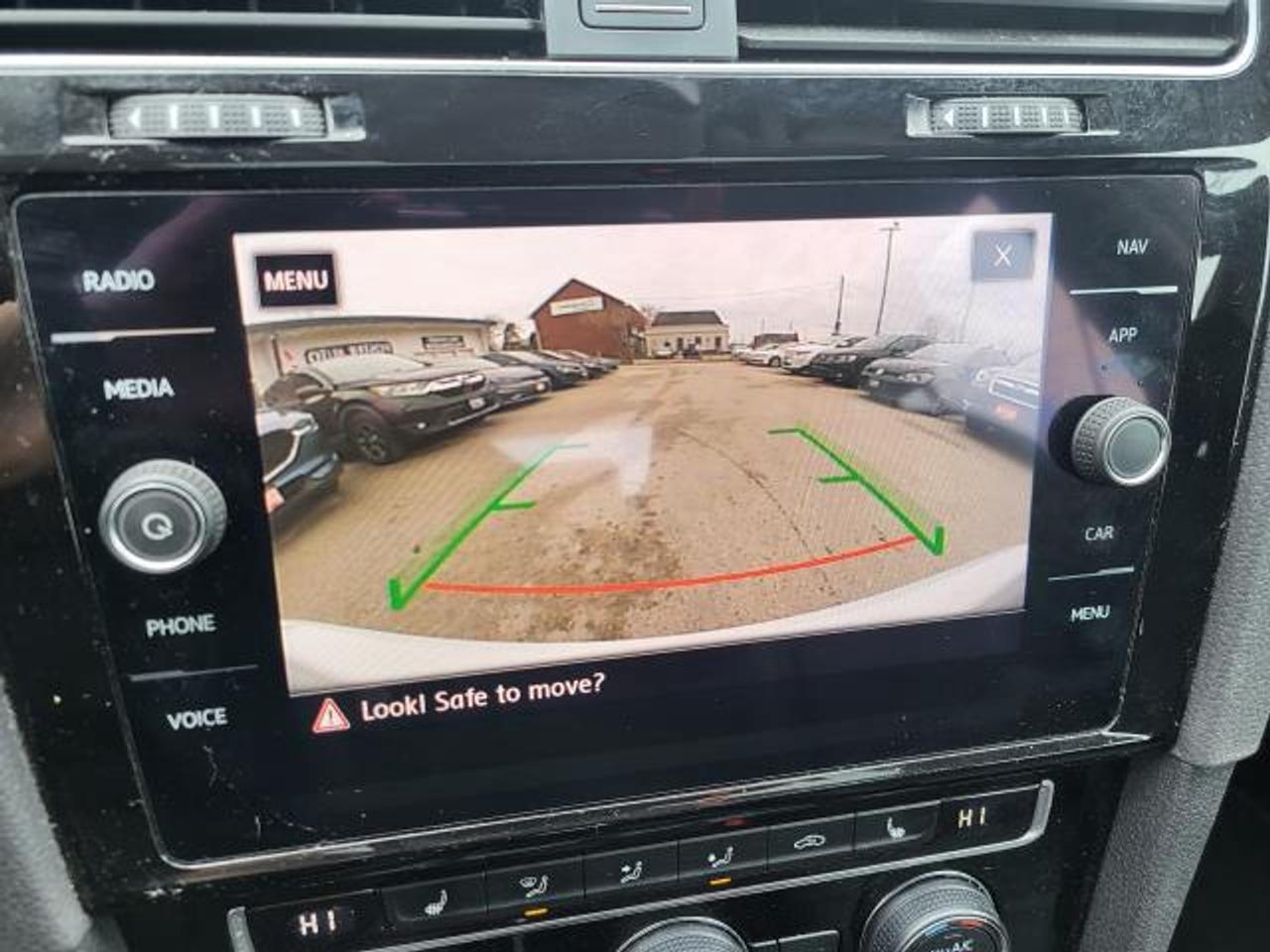 2018 Volkswagen Golf Highline Photo