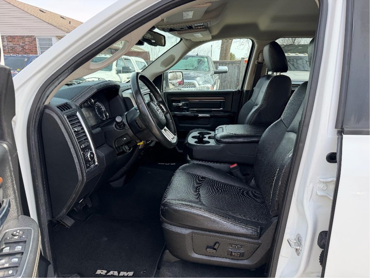 2014 RAM 1500 Laramie | Hemi 5.7L V8 | Extremely Well Maintained Photo