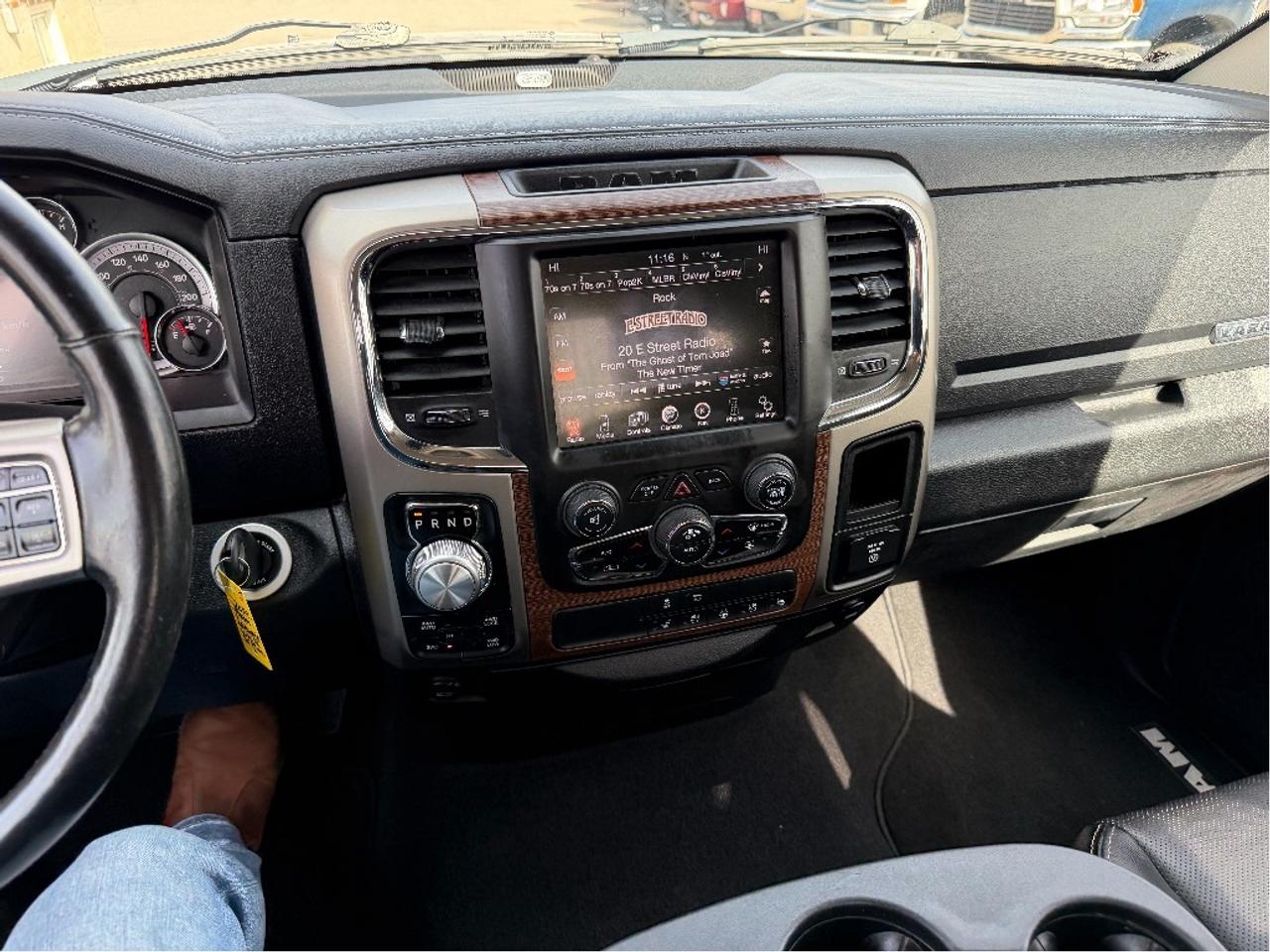 2014 RAM 1500 Laramie | Hemi 5.7L V8 | Extremely Well Maintained Photo