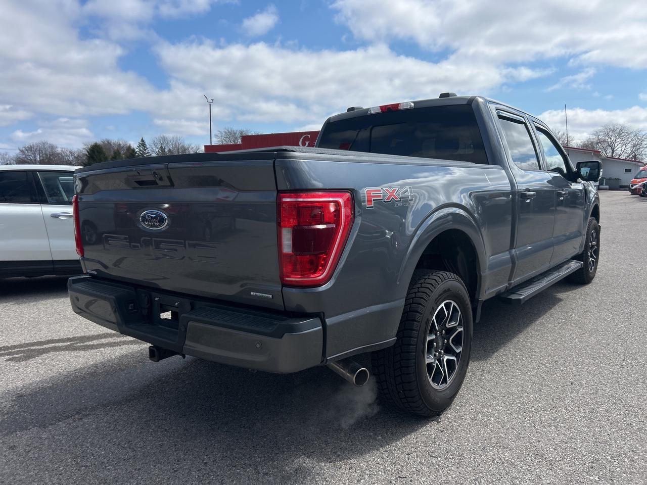 2022 Ford F-150 XLT FX4, CLEAN CARFAX, 3.5L, 4X4, REMOTE START! - Photo #6