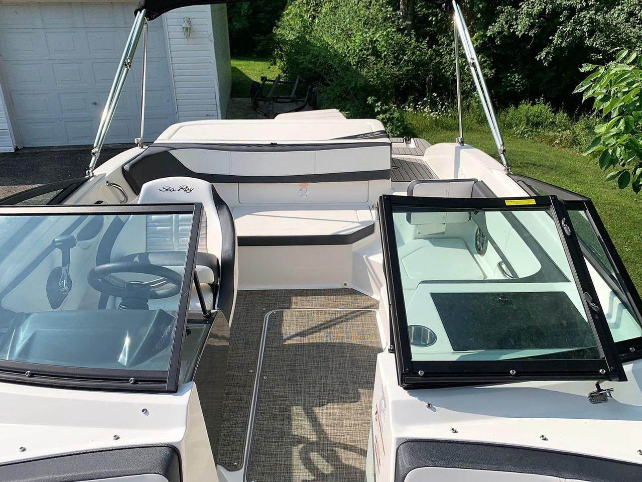 2016 SEA RAY195 195  Photo
