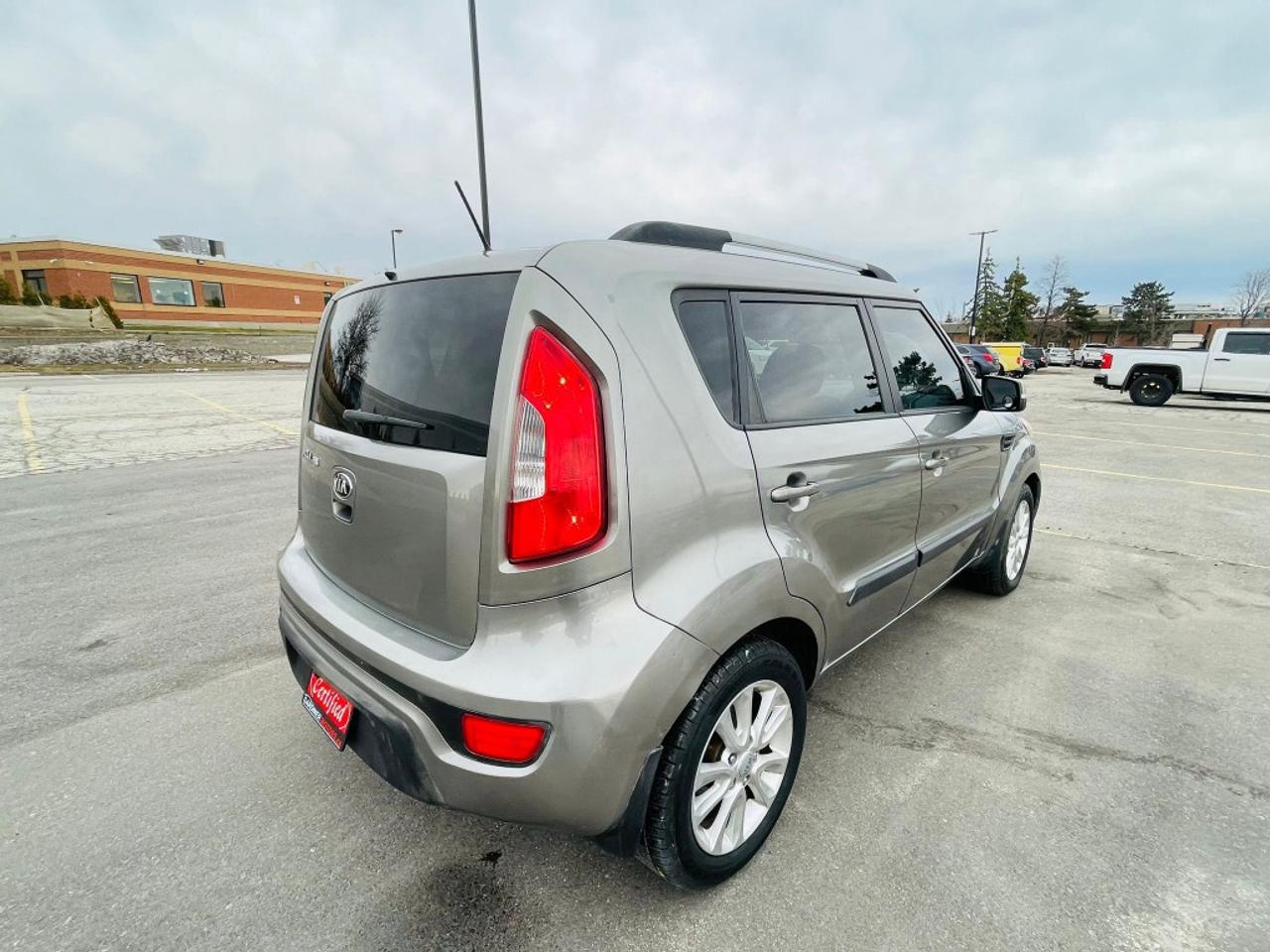 2013 Kia Soul 5dr wagon Photo