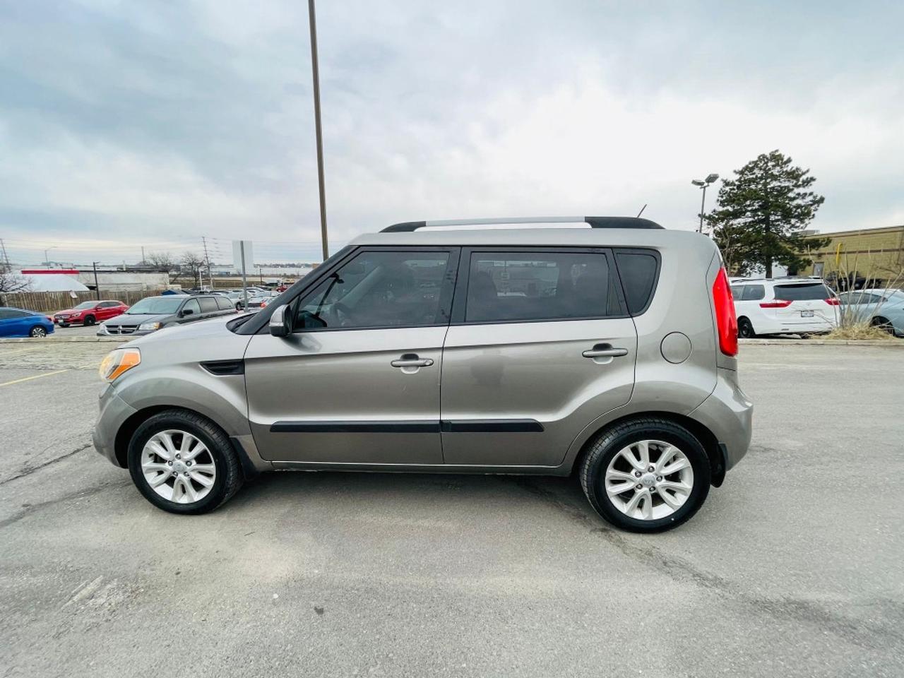 2013 Kia Soul 5dr wagon Photo