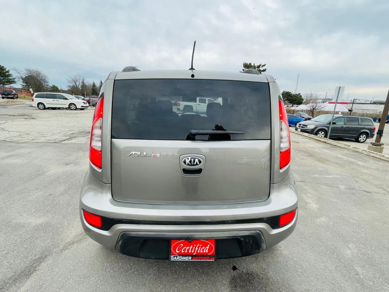 2013 Kia Soul 5dr wagon Photo