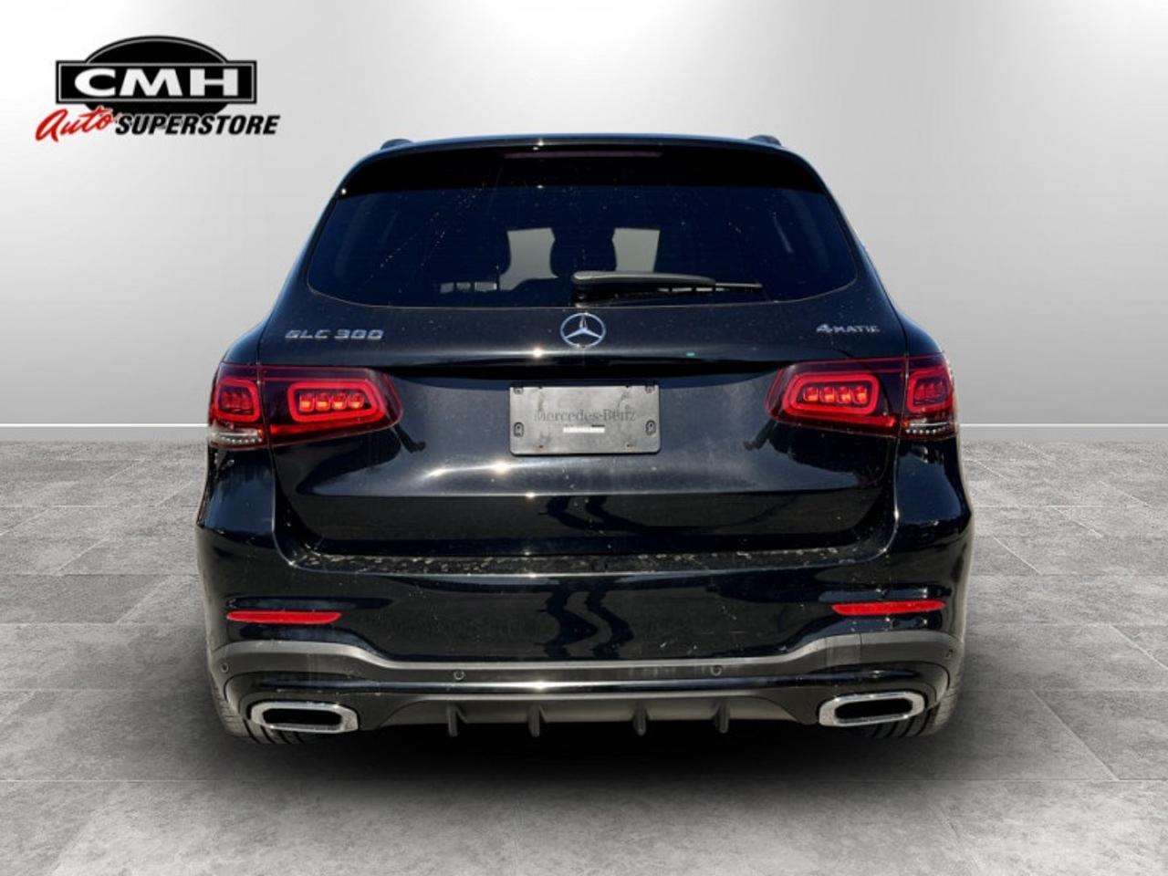 2022 Mercedes-Benz GLC 300 4MATIC®  - Low Mileage Photo2