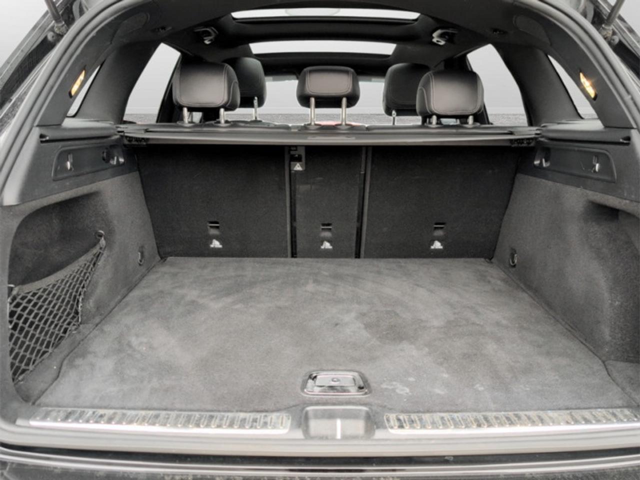 2022 Mercedes-Benz GLC 300 4MATIC®  **LOW MILEAGE** Photo