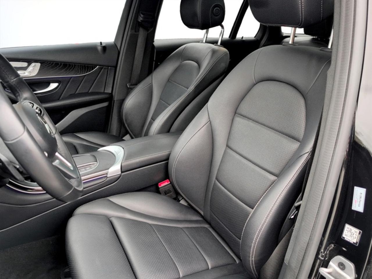 2022 Mercedes-Benz GLC 300 4MATIC®  **LOW MILEAGE** Photo