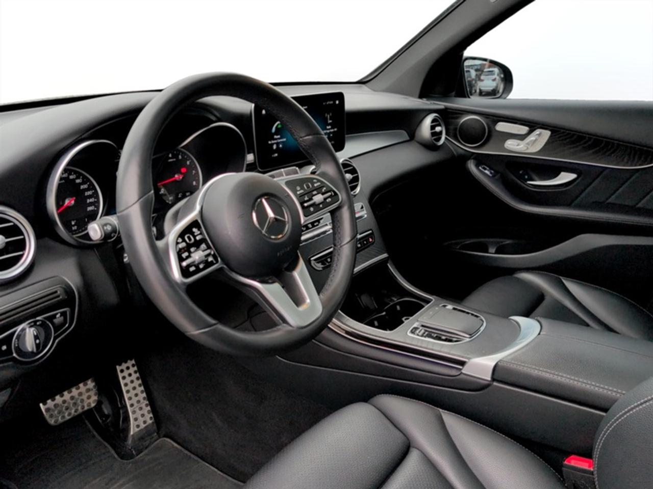2022 Mercedes-Benz GLC 300 4MATIC®  **LOW MILEAGE** Photo