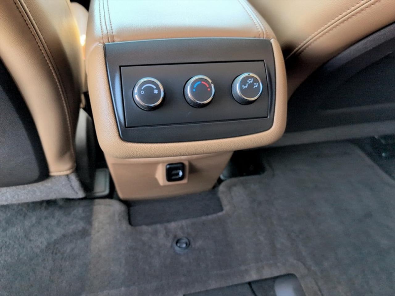 2017 Buick Enclave Leather  **VERY LOW MILEAGE** Photo