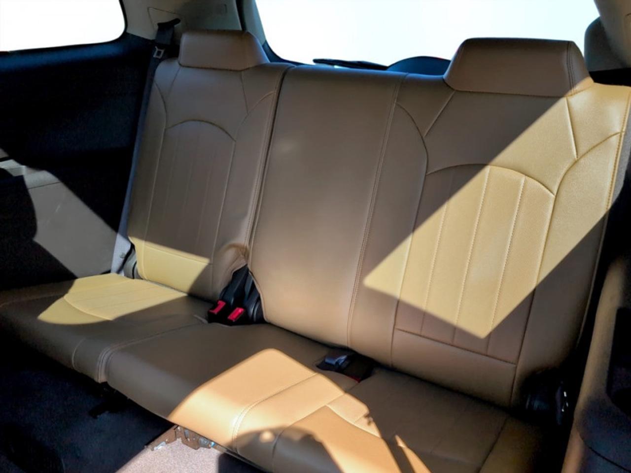 2017 Buick Enclave Leather  **VERY LOW MILEAGE** Photo