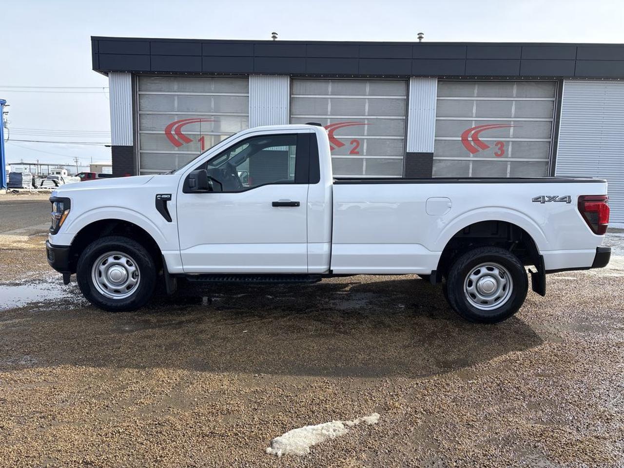 2025 Ford F-150 XL Photo4