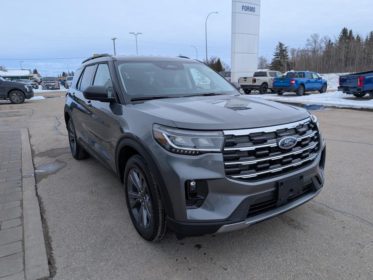 2026 Ford Explorer Active w/200A Pkg Photo3