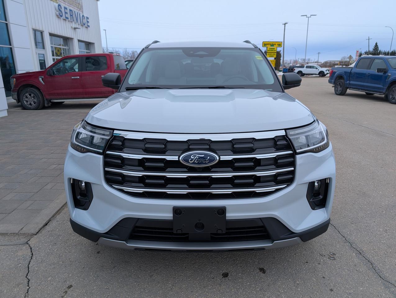 2026 Ford Explorer Active w/200A Pkg Photo2