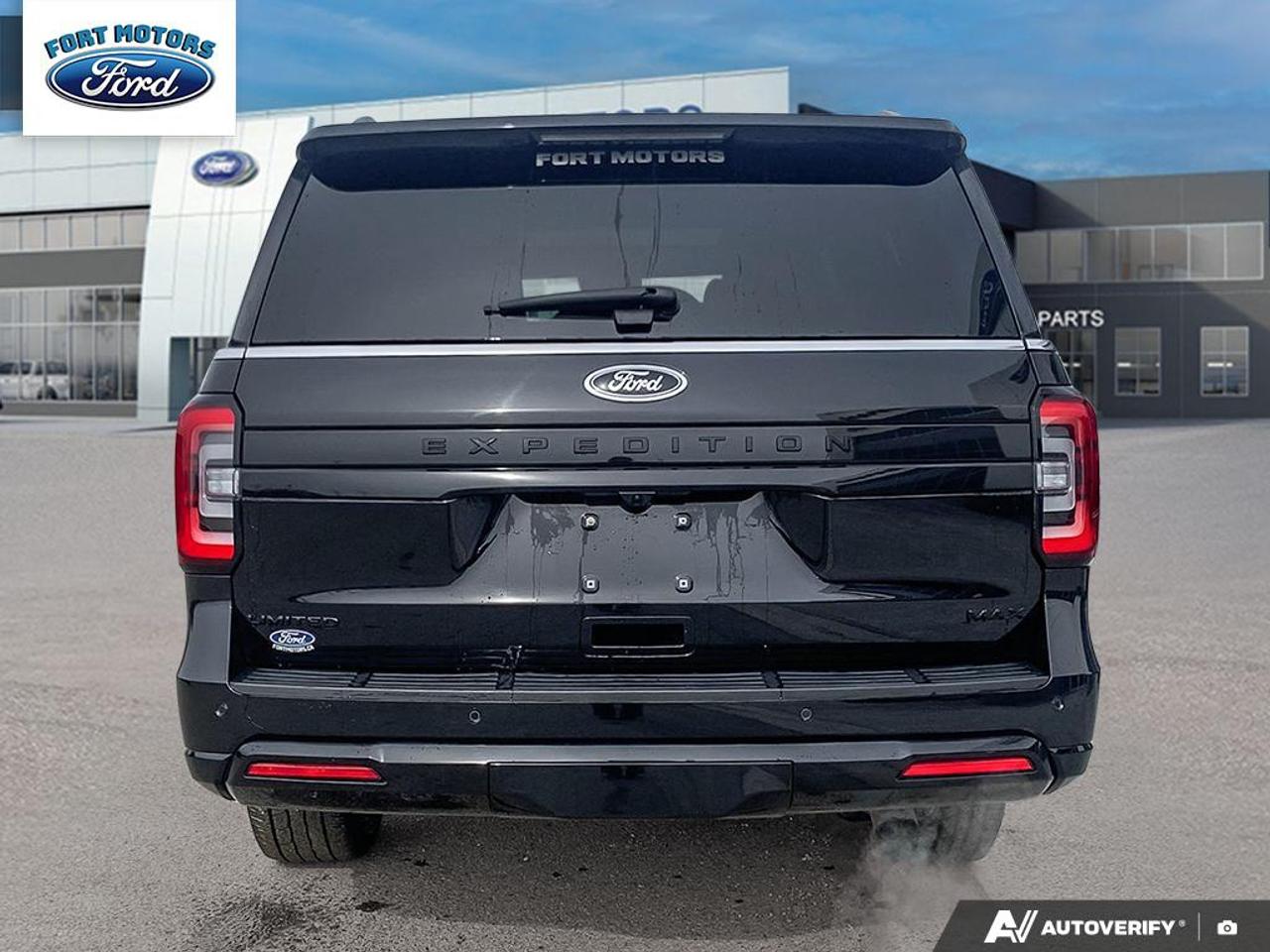 2023 Ford Expedition Limited MAX Photo4