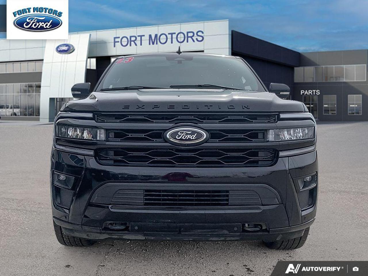 2023 Ford Expedition Limited MAX Photo1