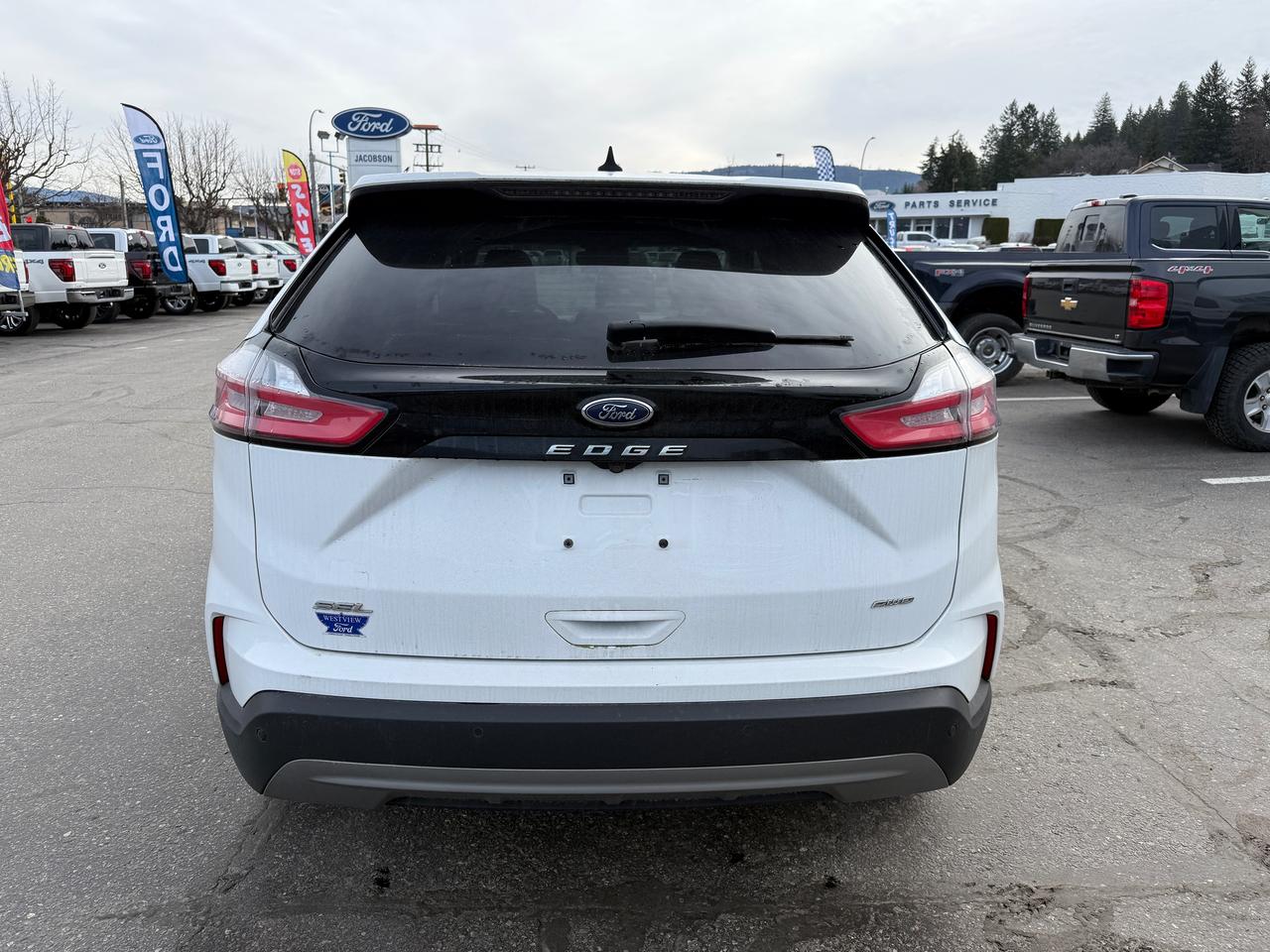 2022 Ford Edge SEL Photo3