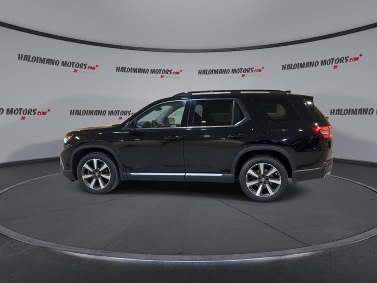 2023 Honda Pilot Touring AWD | 360 Camera | Leather Seats Photo