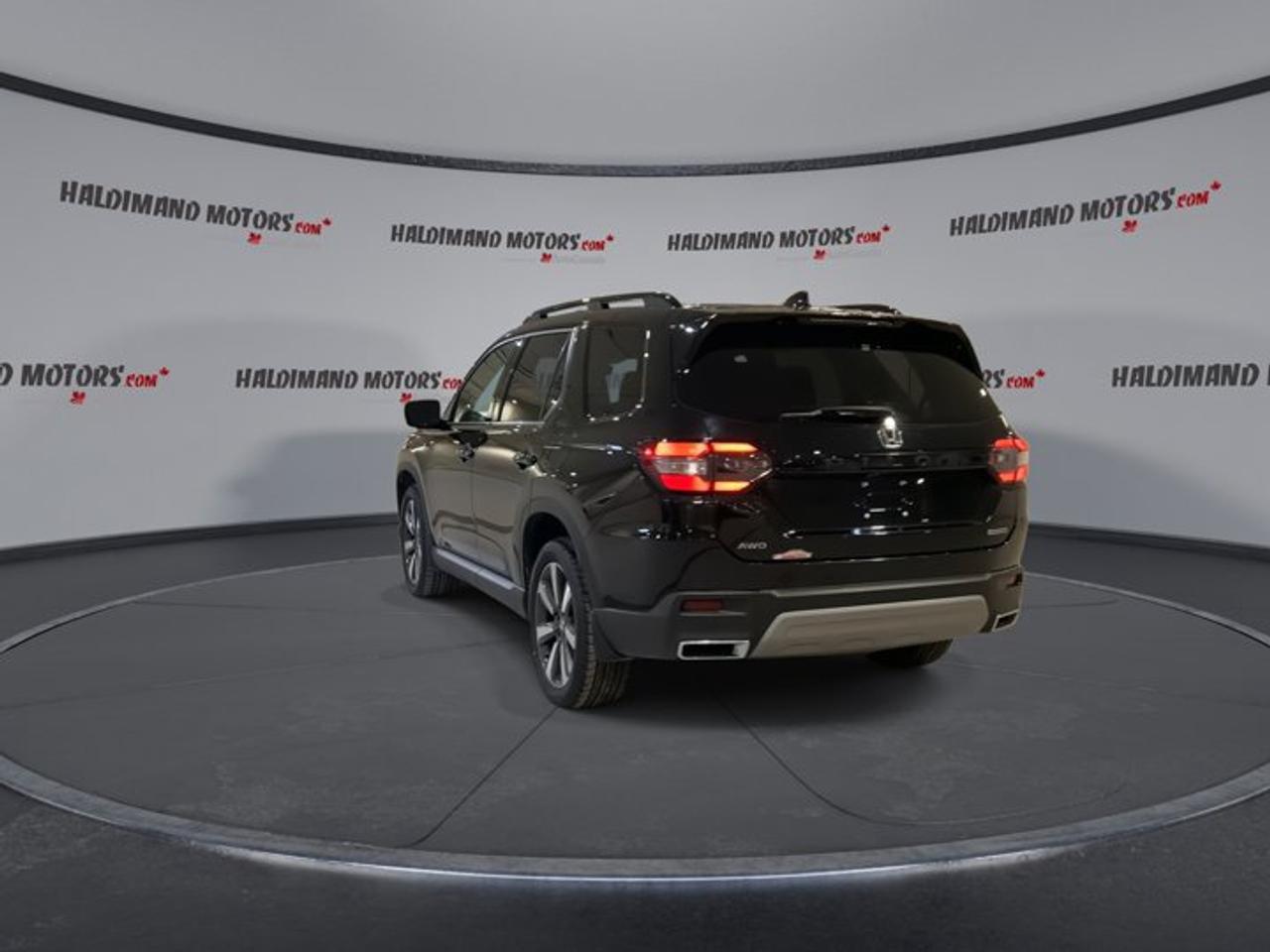 2023 Honda Pilot Touring AWD | 360 Camera | Leather Seats Photo