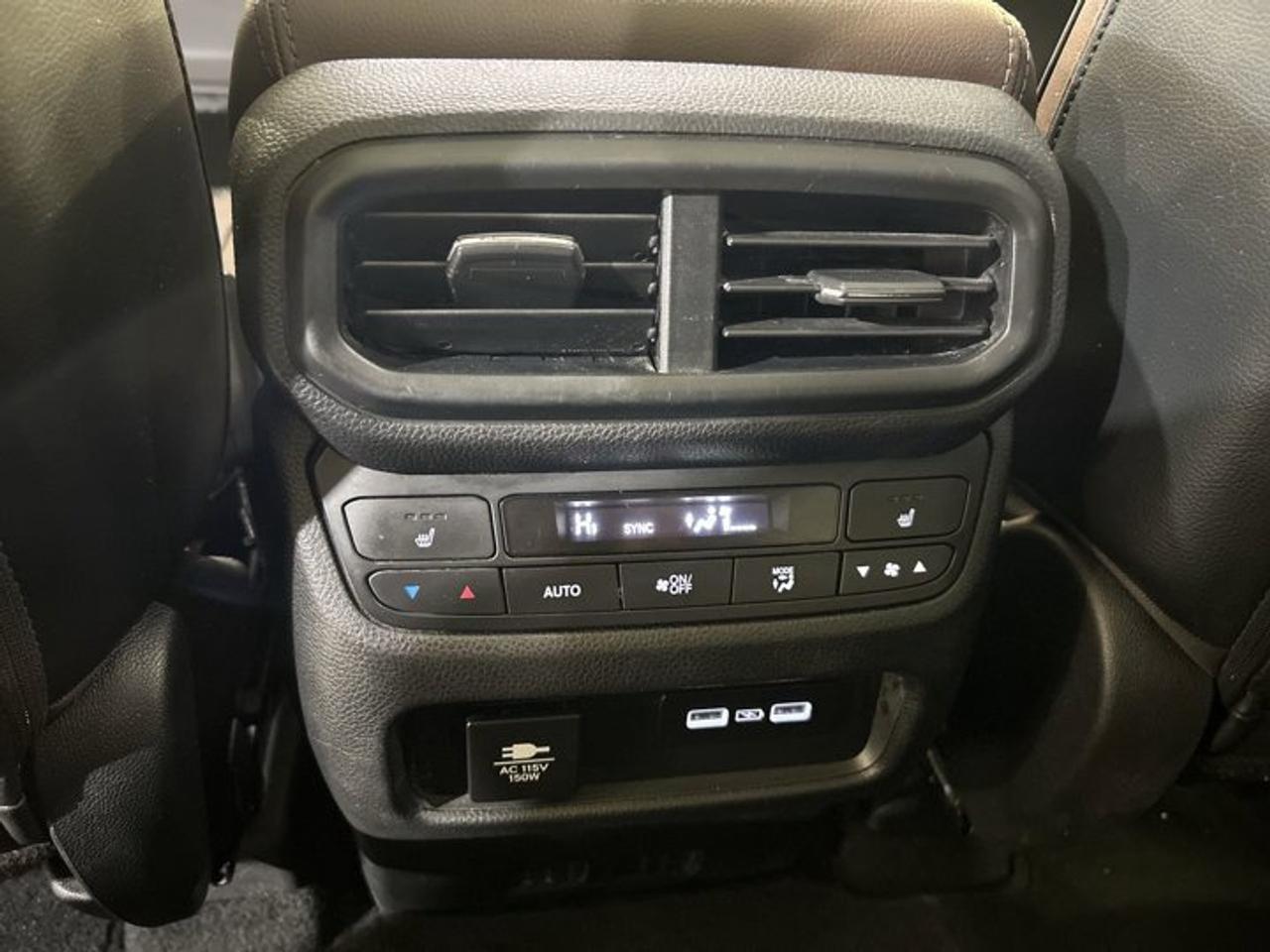 2023 Honda Pilot Touring AWD | 360 Camera | Leather Seats Photo