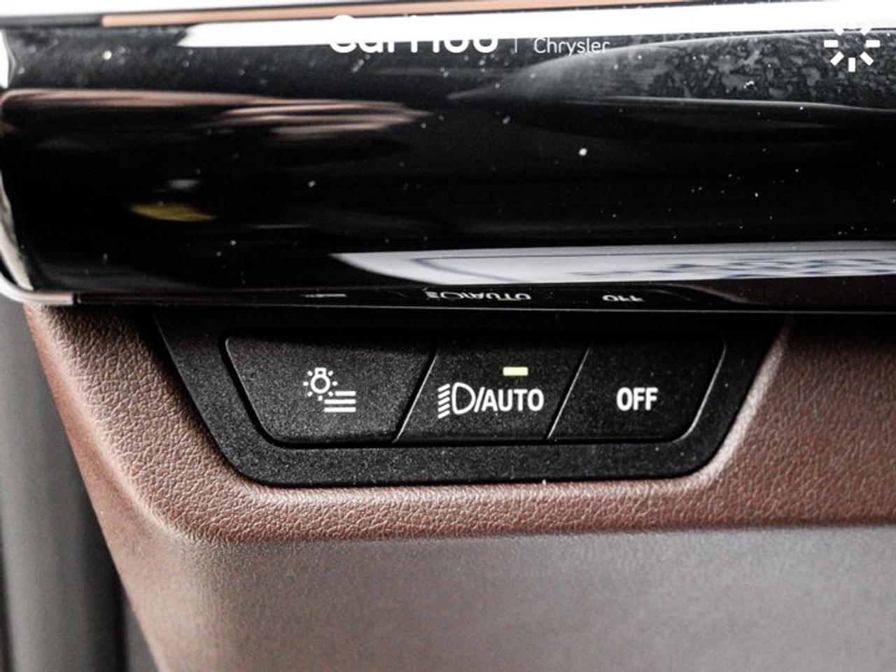 2025 BMW X1 xDrive28i Sunroof Heated Seats Navi 360 Camera Harman Kardon Bluetooth Photo