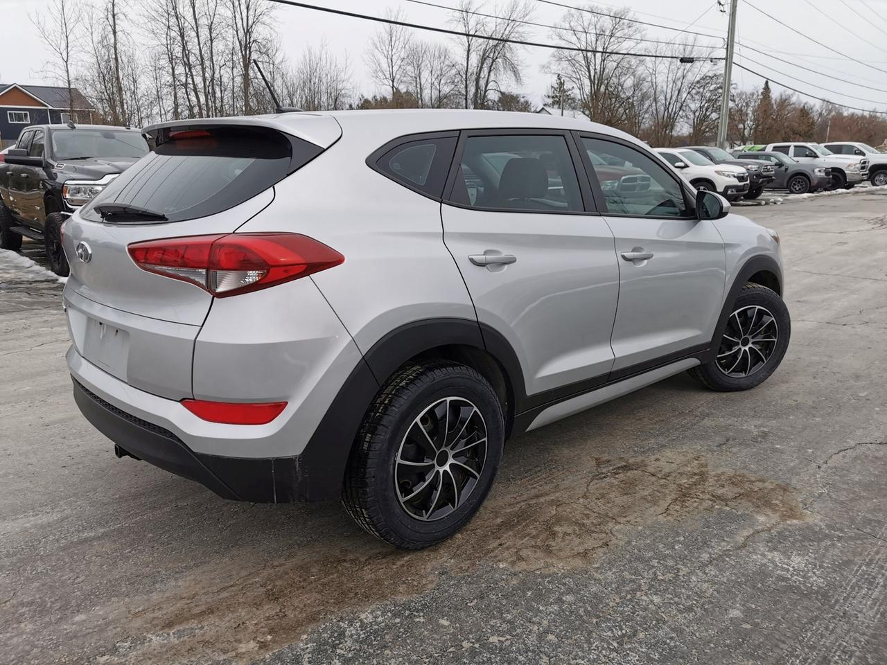 2017 Hyundai Tucson SE Photo4