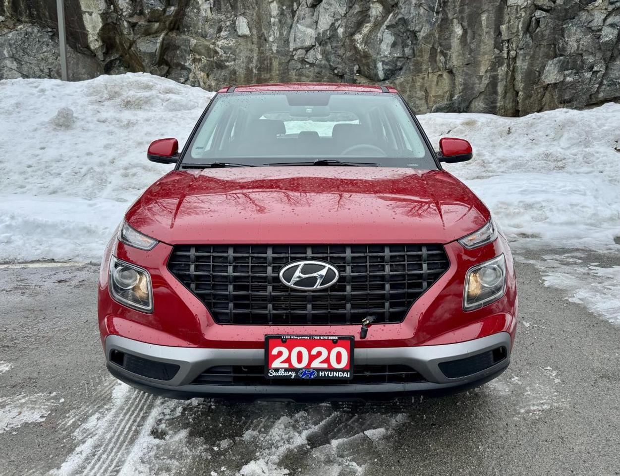 2020 Hyundai Venue Essential IVT Photo2