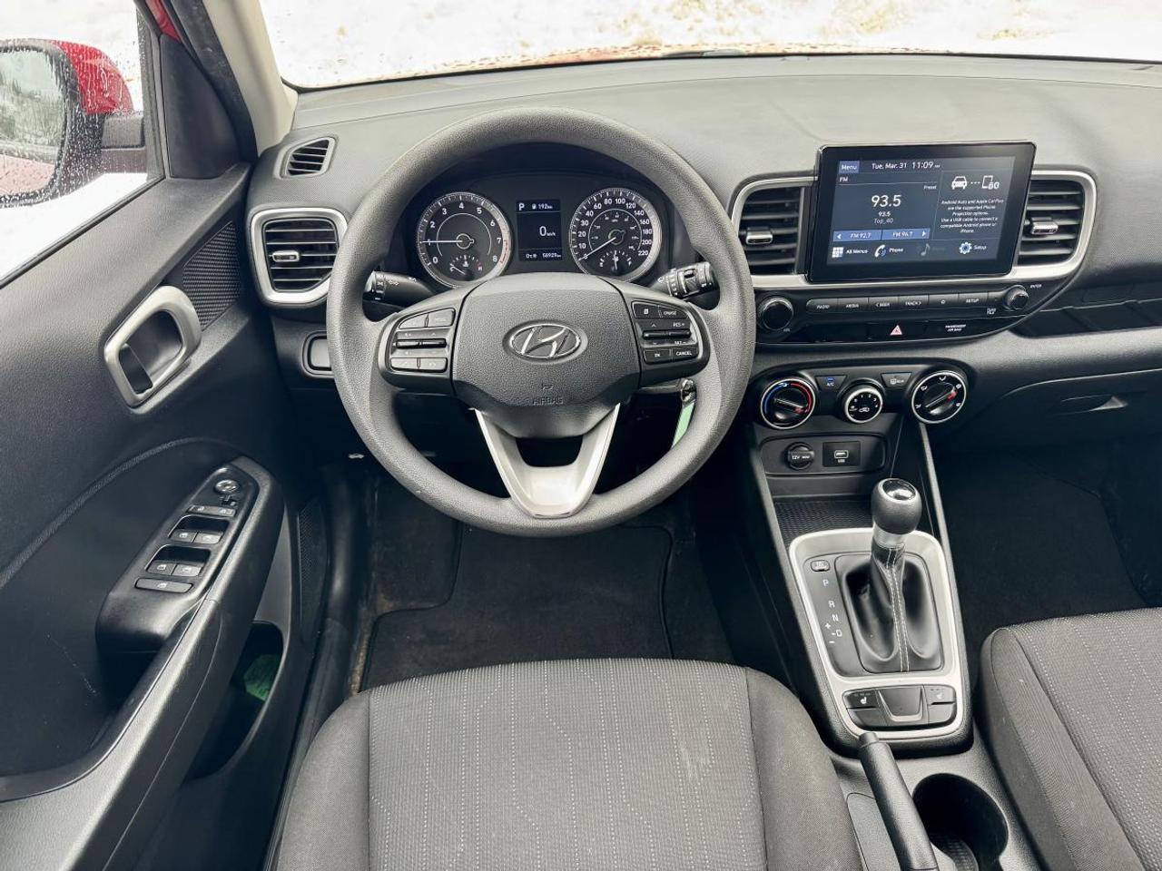 2020 Hyundai Venue Essential IVT Photo