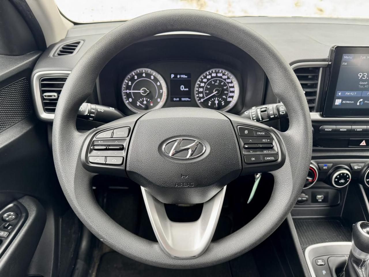 2020 Hyundai Venue Essential IVT Photo