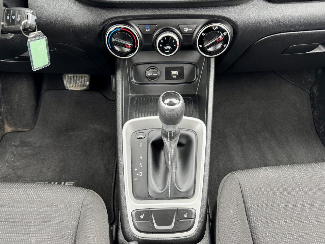 2020 Hyundai Venue Essential IVT Photo
