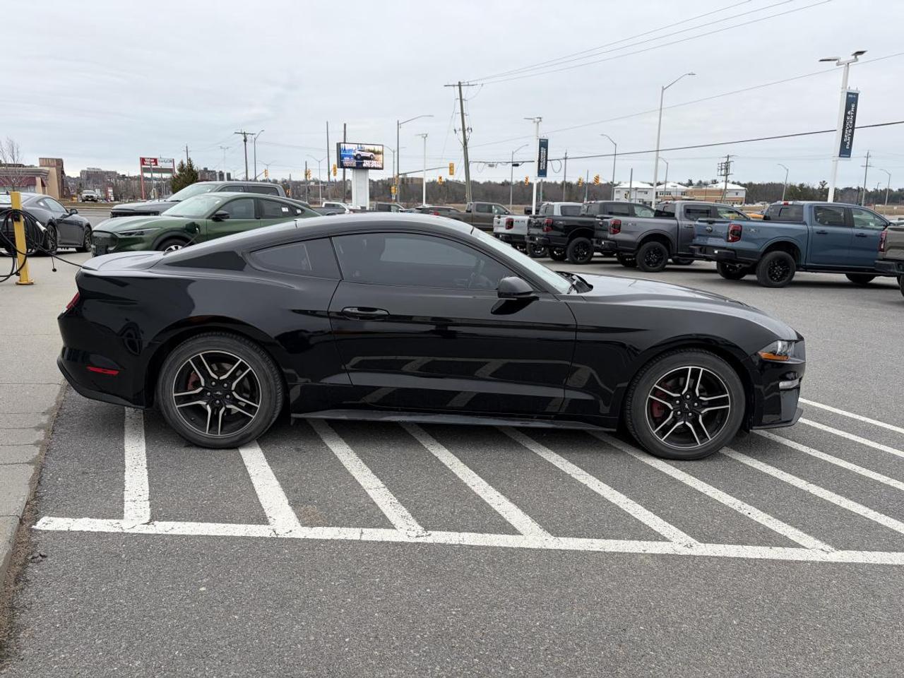 2018 Ford Mustang EcoBoost Photo3
