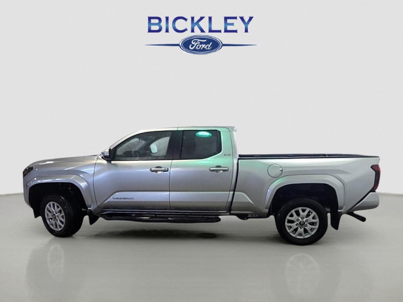 2025 Toyota Tacoma 4WD DBL AT Photo4