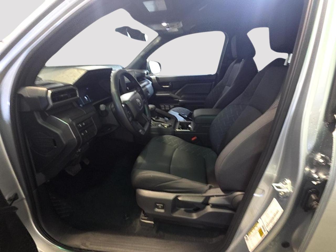2025 Toyota Tacoma 4WD DBL AT Photo