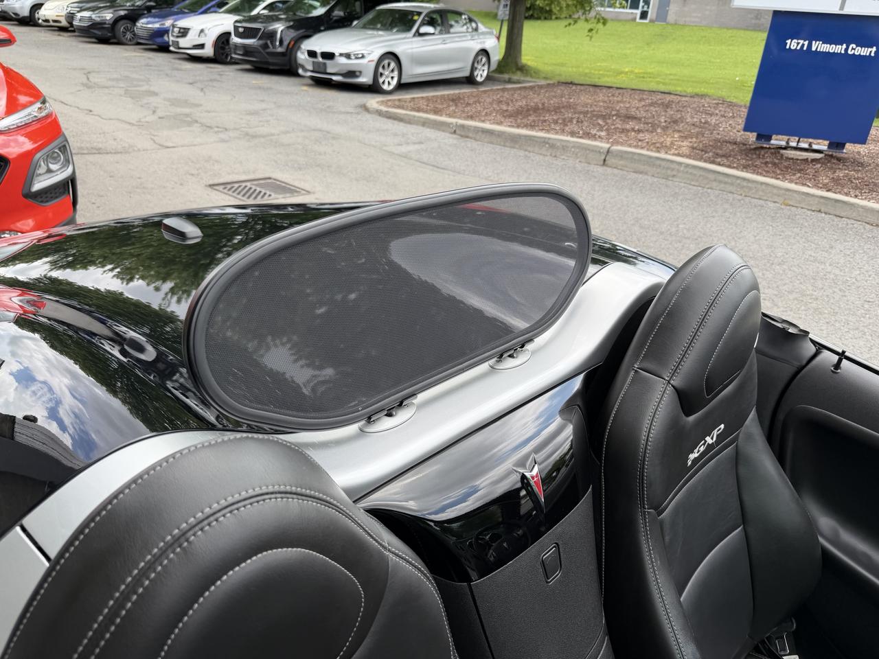 2008 Pontiac Solstice GXP!!! 5SPD, LEATHER, MONSOON AUDIO, POWER GROUP! Photo