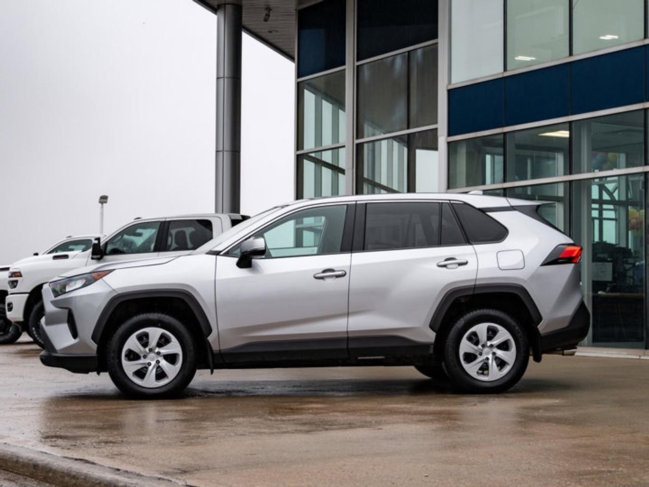 2024 Toyota RAV4 LE Photo
