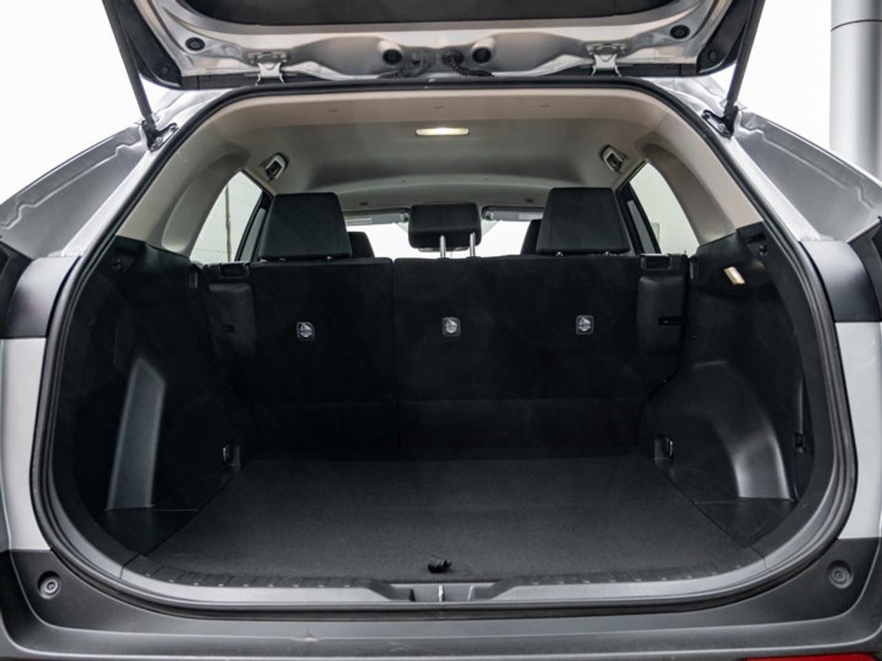 2024 Toyota RAV4 LE Photo