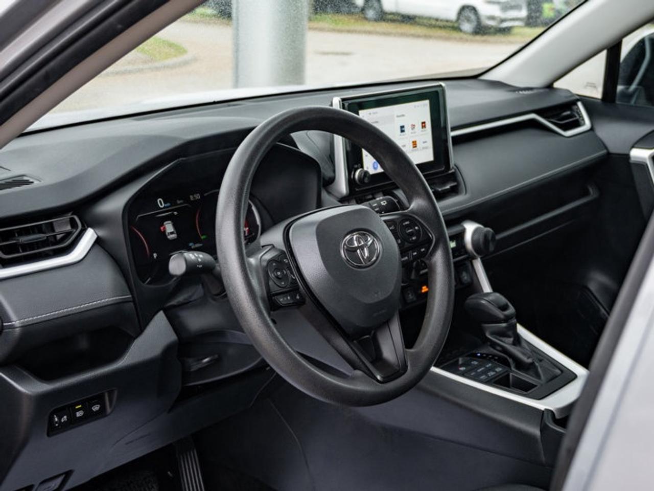 2024 Toyota RAV4 LE Photo
