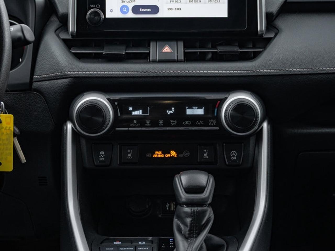 2024 Toyota RAV4 LE Photo