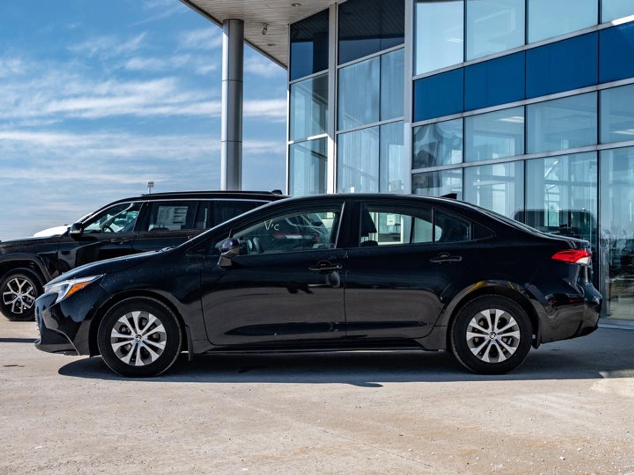 2023 Toyota Corolla Hybrid LE Photo4