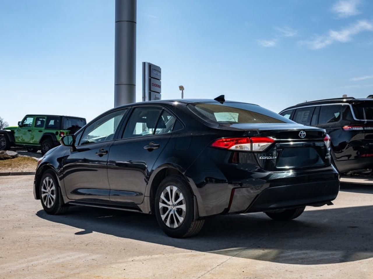 2023 Toyota Corolla Hybrid LE Photo