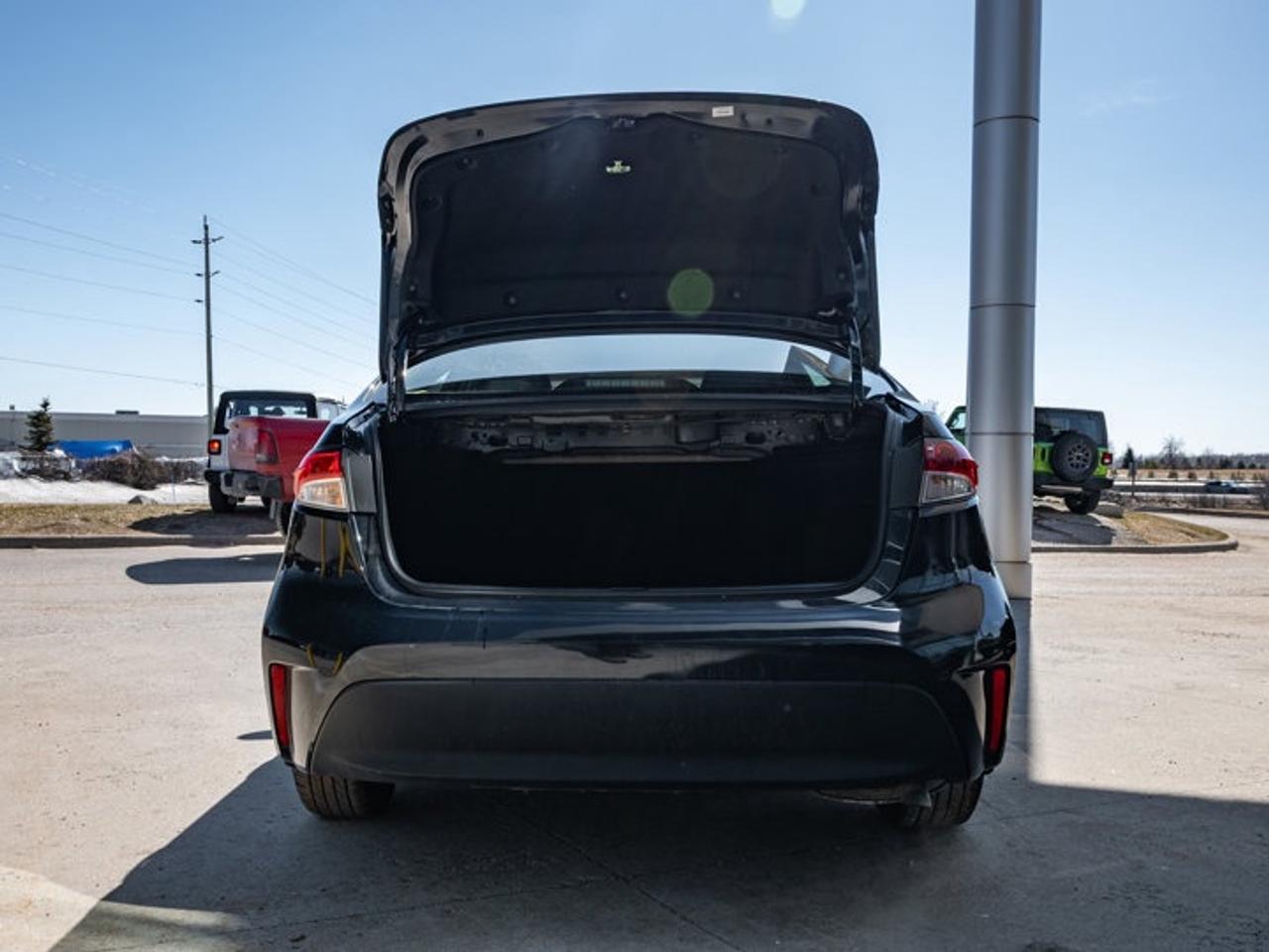 2023 Toyota Corolla Hybrid LE Photo