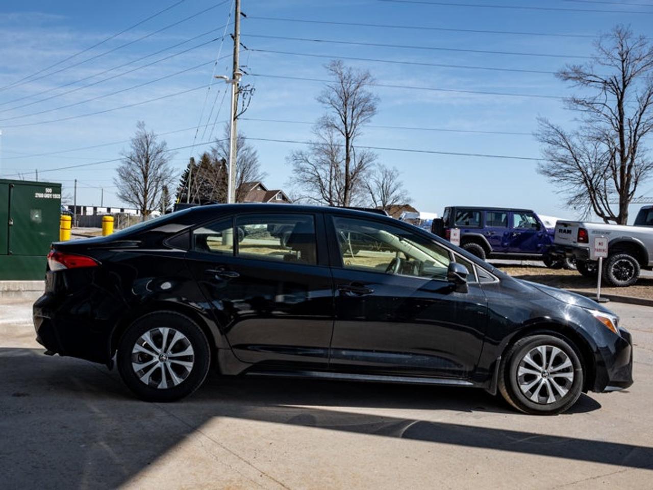 2023 Toyota Corolla Hybrid LE Photo