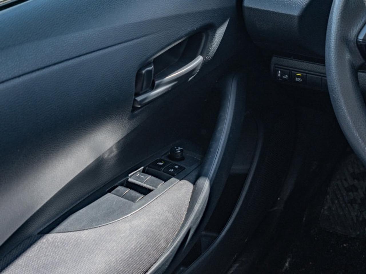 2023 Toyota Corolla Hybrid LE Photo