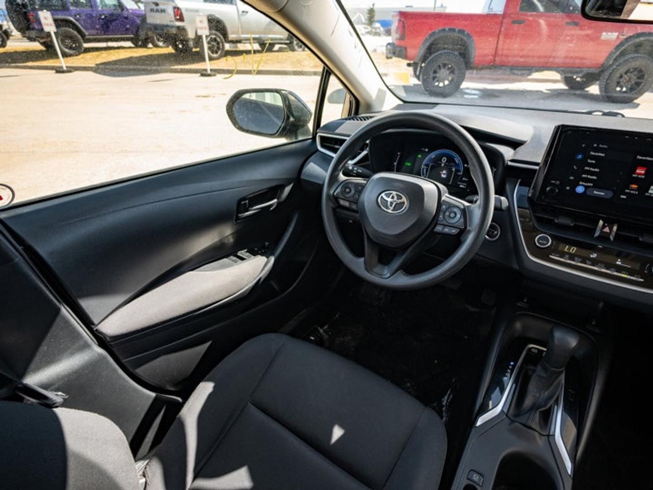 2023 Toyota Corolla Hybrid LE Photo