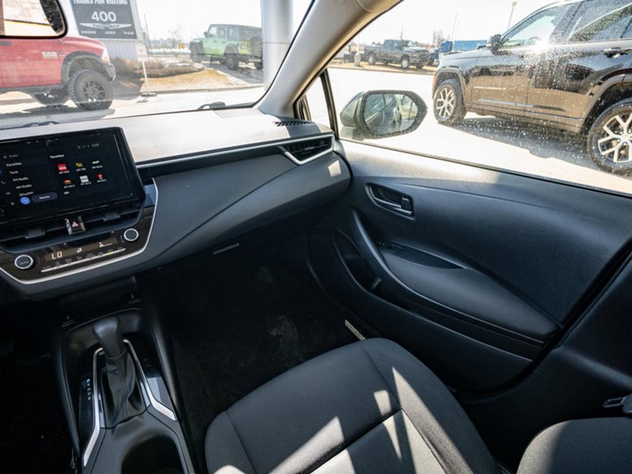 2023 Toyota Corolla Hybrid LE Photo