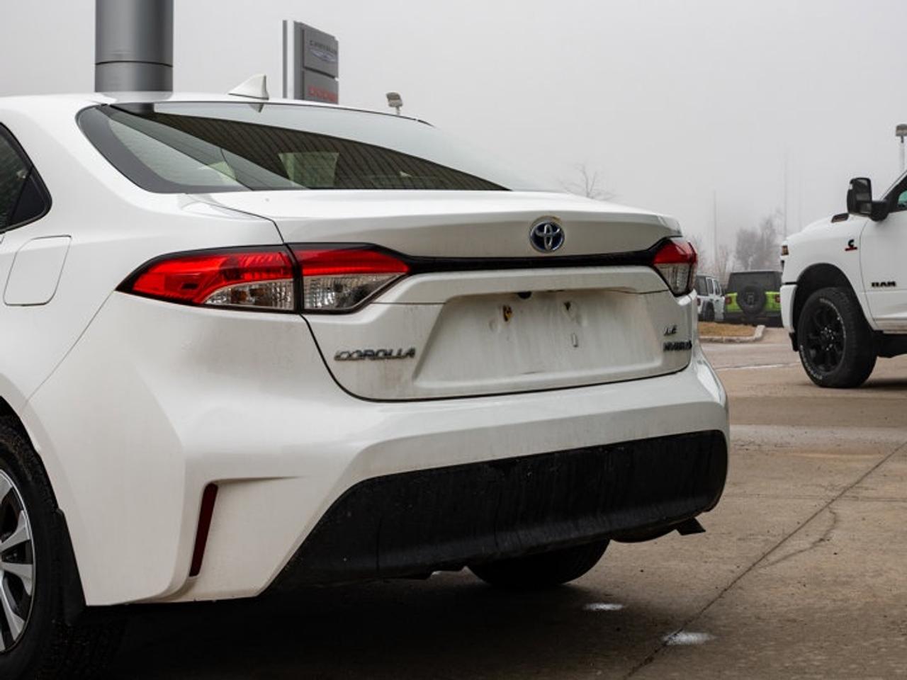 2023 Toyota Corolla Hybrid LE Photo